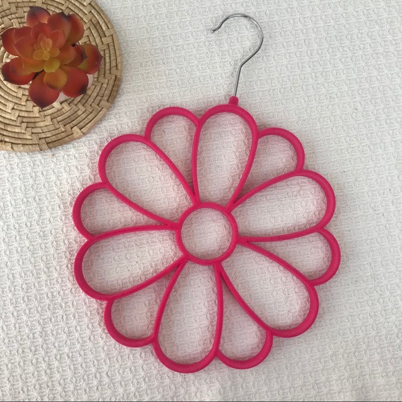 Pink Velvet Scarf Hanger Flower Shape